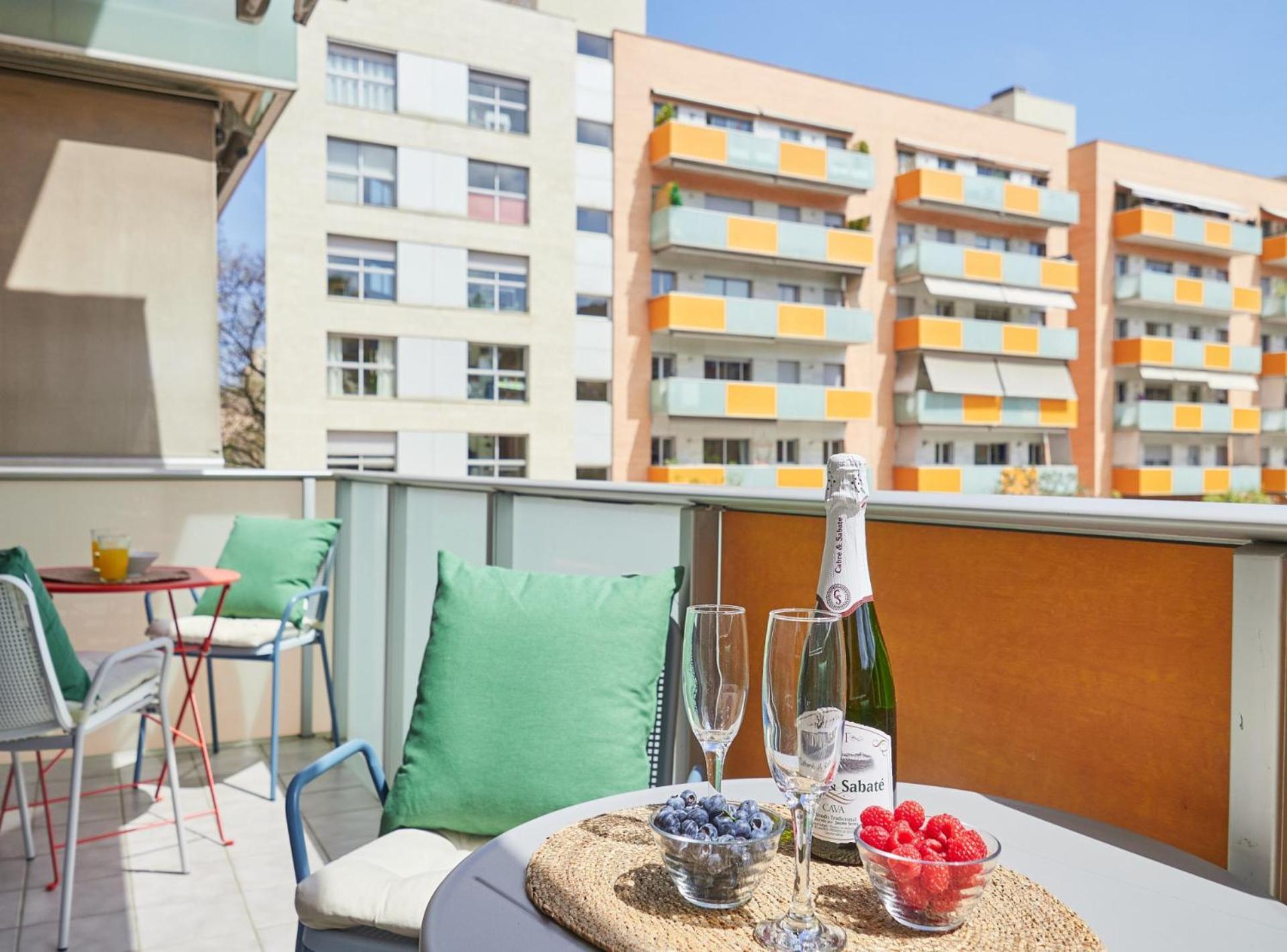 Vila Olimpica Pool Suites Барселона Екстериор снимка